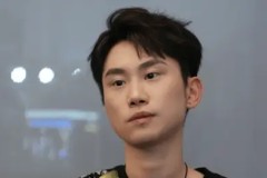 电竞教练VS传统体育教练：团队战术与选手管理如何应对电竞选手挑战